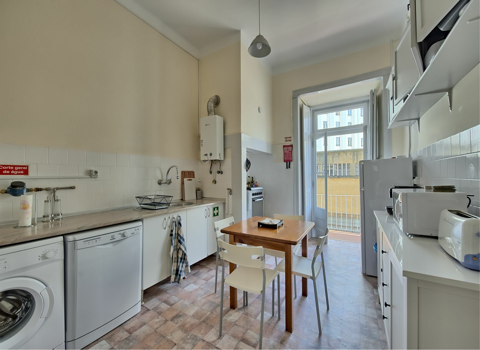 Almirante Reis Apartment Lisbon Luaran gambar